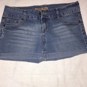 Celebrity pink blue Jean shorts
